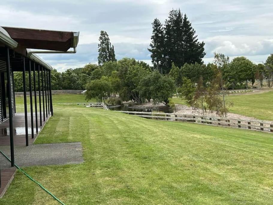 The Clubhouse Villa Hamilton Exterior photo